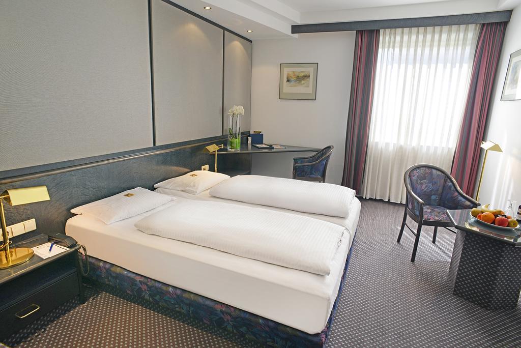 Messehotel Europe Stuttgart Exteriör bild